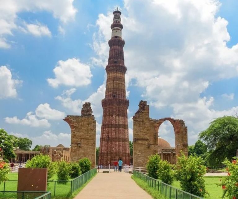 Delhi: Private Guided Day Tour of Old and New Delhi - A Deep Dive into the Tour Experience