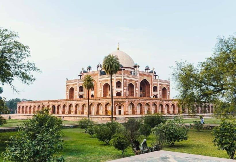 Delhi: Private Half-Day Tour of New Delhis Top Sights - Who Will Enjoy This Tour?