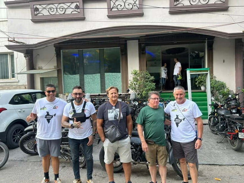 Delhi: Shopping Tour with a Guide - The Value of This Tour