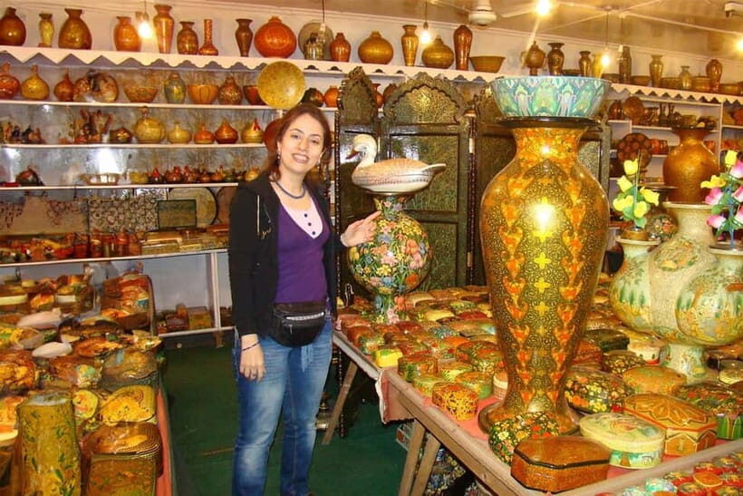 Delhi -State Emporiums Experience the vibrant Tapestry - Is This Tour for You?