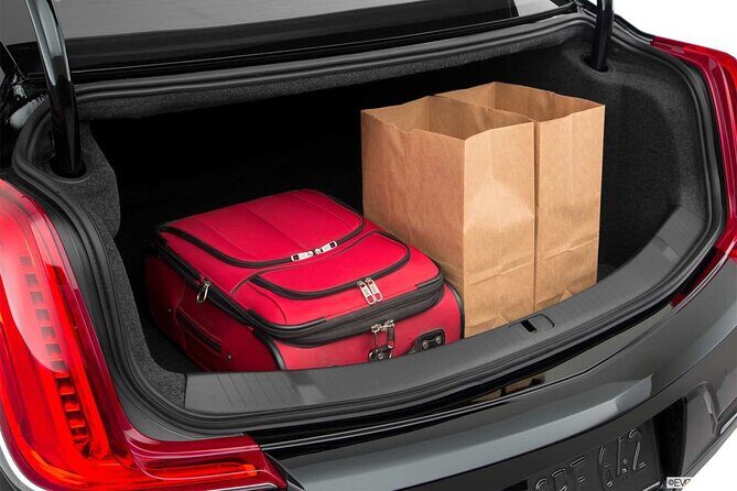 Departure Private Transfer Vancouver to YVR Airport or Cruise Port- Business Car - The Details of Your Vancouver Private Transfer