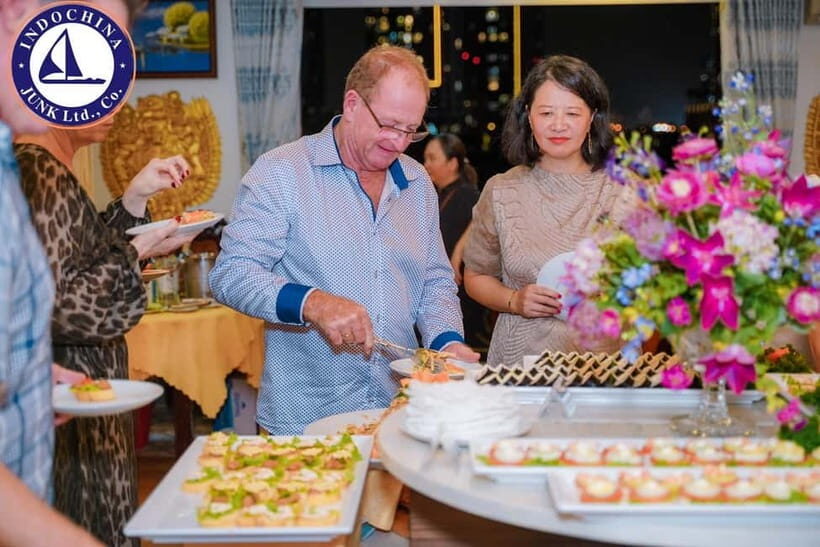 Dinner on Cruise with Buffet/Set menu with live music - What Makes This Tour Stand Out?