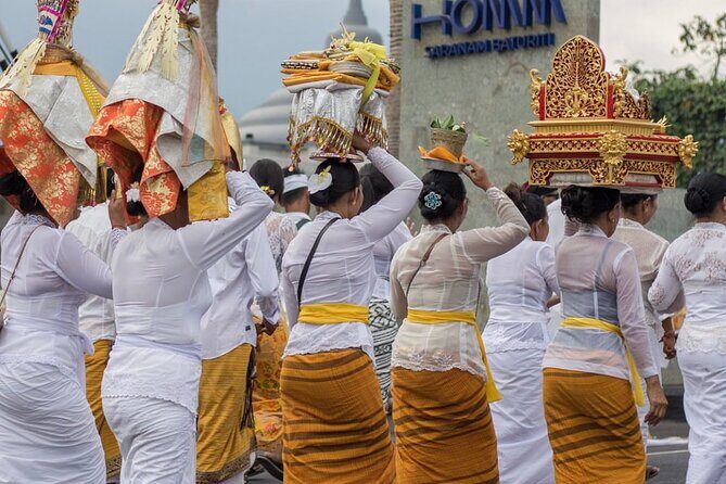 Downhill Cycling Ubud with Volcano,Rice Terraces,Jungle and Meals - The Full Experience: What to Expect on This Ubud Cycling Tour