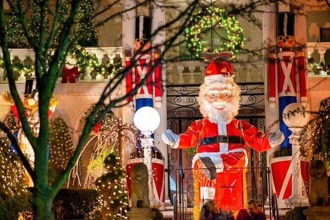 Dyker Heights Brooklyn Christmas Lights Tour - A Deep Dive into the Dyker Heights Christmas Lights Tour