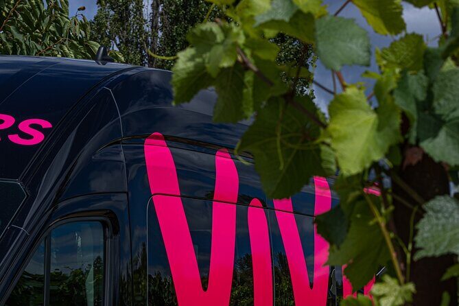 East Kelowna Full Day Guided Wine Tour With 5 Wineries - What’s Included and What to Expect