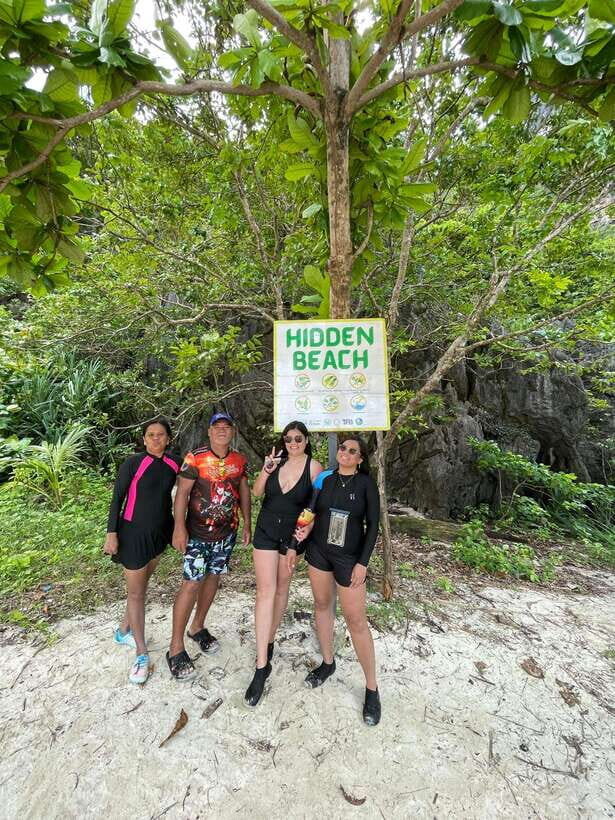 El Nido: Island Hopping and Snorkeling Private Boat Tour - Who Should Book This Tour?