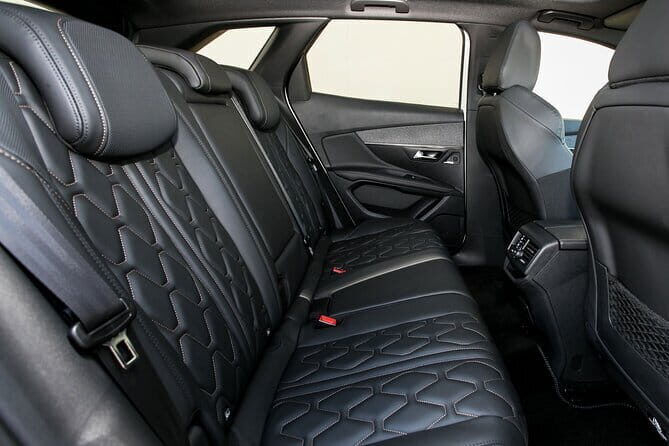 Ella to Udawalawe Taxi - The Vehicle and Comfort Level