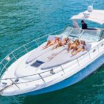 Espiritu Santo and Sealion Swimming aboard a luxury yacht - Why This Tour Resonates for Travelers