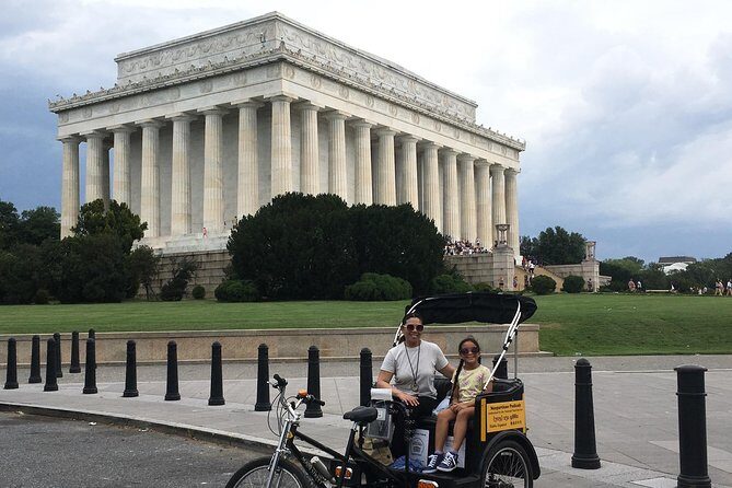 Essential Monuments & Memorials Tour - Who Will Love This Tour?