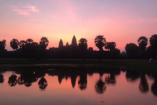 Exclusive Private Sunrise Tour of Angkor Wat with Champagne Breakfast - Authentic Experiences and Practical Details