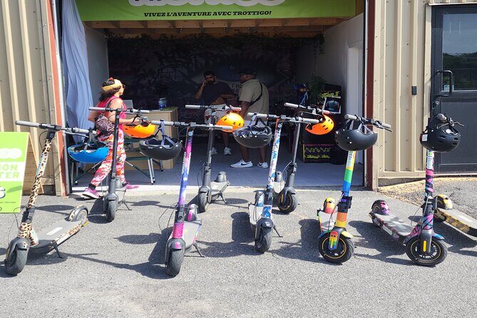 Experience Old Montreal on e-scooters with a local comedian - The Value of the Tour