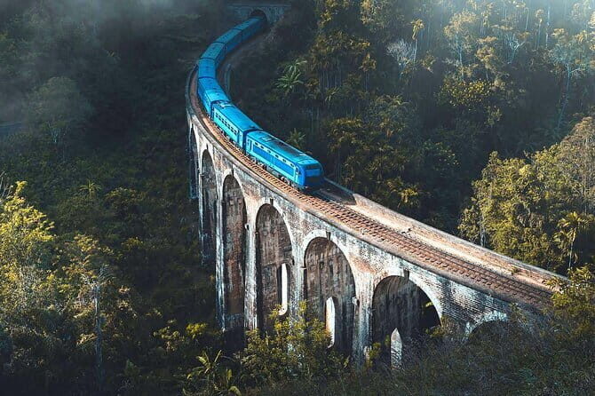 Experience the Beauty and History of Sri Lanka - A Deep Dive into the 2-Day Sri Lanka Tour