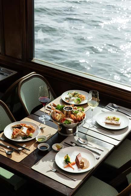 Explore Halong Bay: Lavoya Boutique Day Cruise with Lunch - A Detailed Look at the Lavoya Boutique Day Cruise