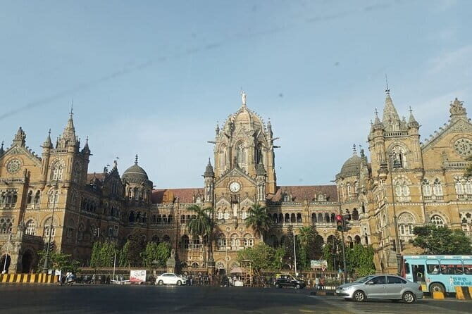 Explore Mumbai Iconic Landmarks and Hidden Gems - A Detailed Look at the Mumbai Experience