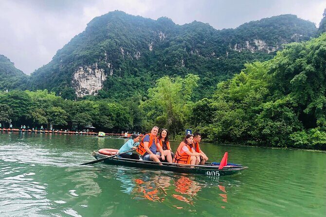 Exploring Bai Dinh Pagoda -Trang An -Mua Cave with Buffet Lunch 1 Day From Hanoi - Final Thoughts: Is This Tour Right for You?