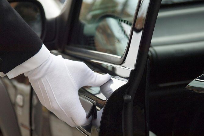 Fixed Price- Black Car service from Toronto Airport OR Niagara Falls - In-Depth Review and Practical Insights