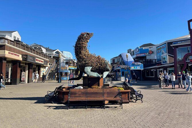 Flavors of Fisherman's Wharf: A Self Guided Audio Tour - Culinary Delights: Clam Chowder and Dungeness Crab