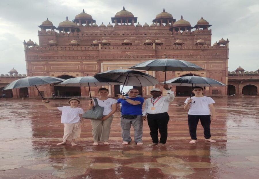From Agra: Fatehpur Sikri and Market Private Half-Day Tour - An In-Depth Look at the Tour Experience