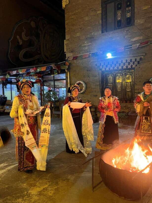 From Chengdu: Tibetan Village Live as a Tibetan Day Tour - Why This Tour Stands Out