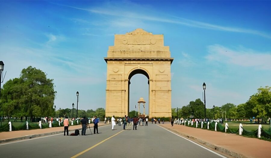 From Delhi Airport: Guided Layover Delhi City Tour - The Experience: What You Can Expect on This Guided Delhi Tour