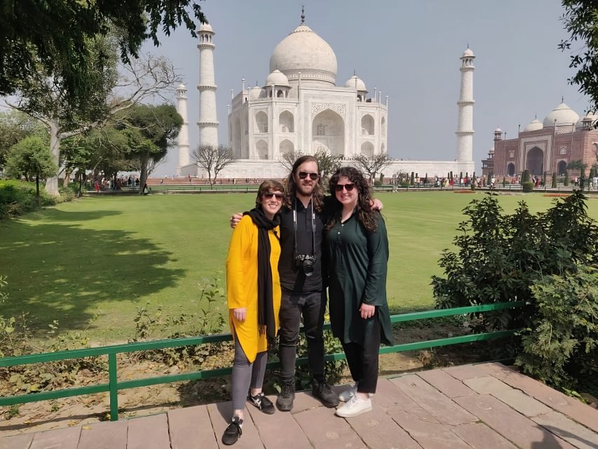 From Delhi: All-Inclusive Taj Mahal Day Tour with transfers - Exploring the Itinerary: What to Expect on Your Day in Agra