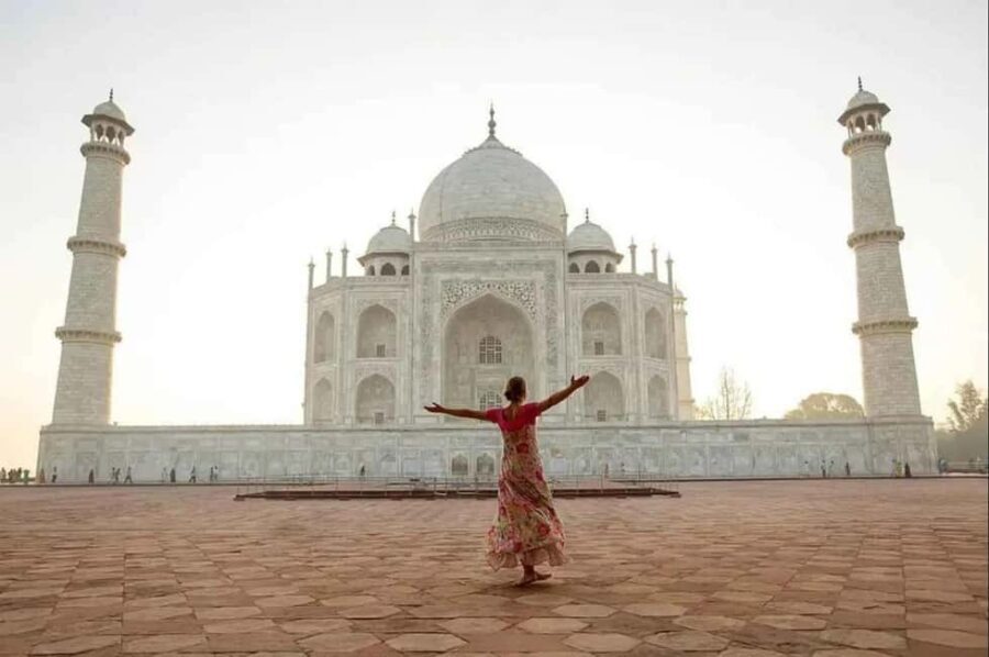 From Delhi: Overnight Agra Tour With Fatehpur Sikari By Car - What Makes This Tour Stand Out?