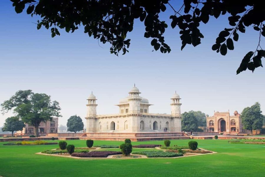 From Delhi: Overnight Taj Mahal & Agra City Tour by Car - Why This Tour Is the Best Fit