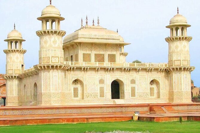 From Delhi : Sunrise Taj Mahal & Agra Fort Day Tour by Car. - Who Should Consider This Tour?