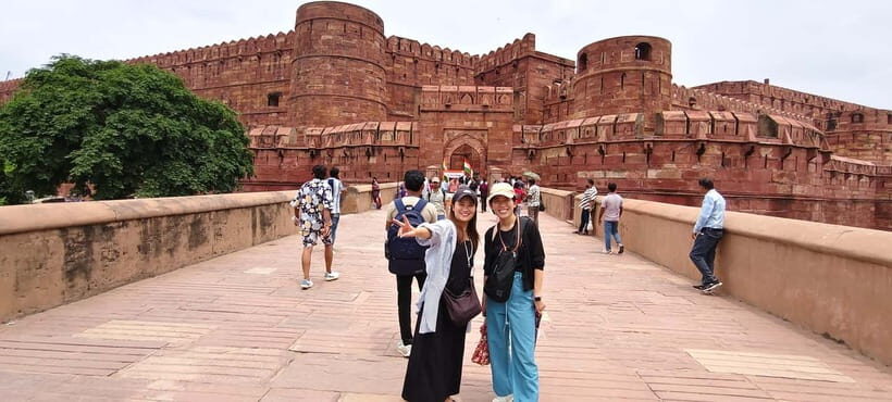 From Delhi: Taj Mahal & Agra Tour by Gatimaan Express Train - Exploring Agra Fort