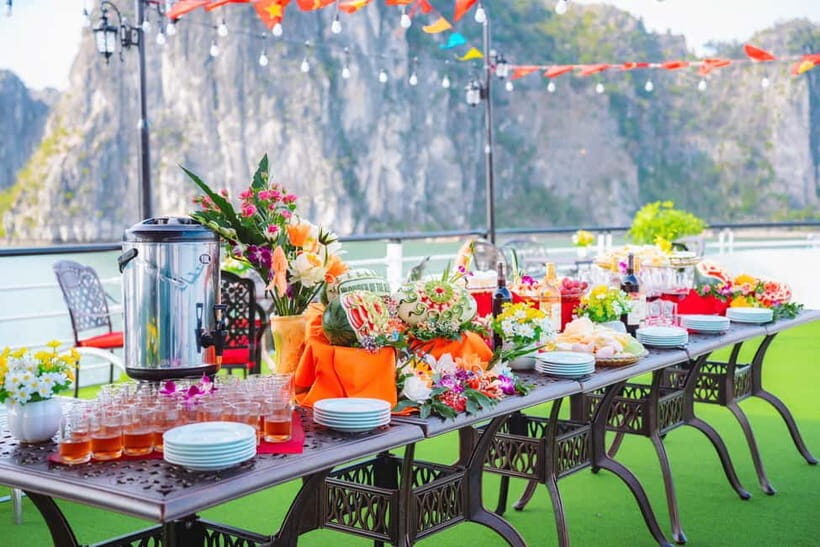 From Hanoi: Luxury Cruise Ha Long Bay Day Trip| Private Tour - An In-Depth Look at Your Ha Long Bay Day