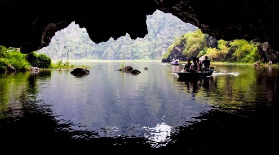 From Hanoi: Mua Cave - Tam Coc Full Day Tour