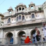 From Jaipur: 2 Days Overnight Tour Of Udaipur Sightseeing - Evening Delights: Folk Dances and Lake Views