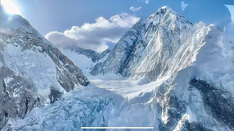 From Kathmandu: Everest Base Camp Helicopter Tour - Key Points