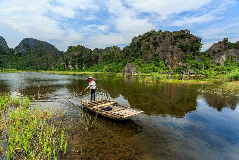 From Ninh Binh: Cuc Phuong National Park 1-Day Small Group