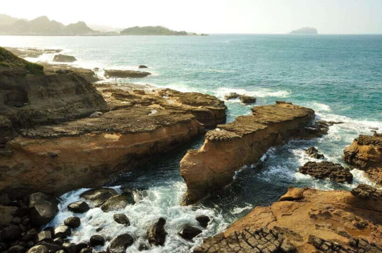 From Taipei: Full-Day Trip to Jiufen, Yehliu, Shifen & More - Why This Tour Offers Great Value