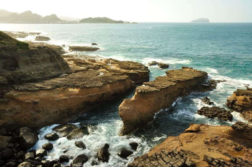 From Taipei: Full-Day Trip to Jiufen, Yehliu, Shifen & More - Why This Tour Offers Great Value