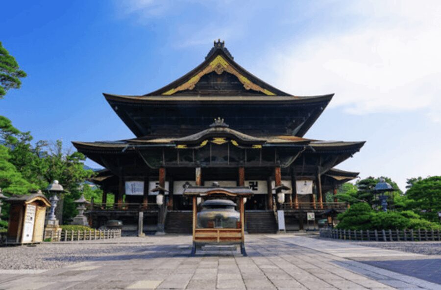 From Tokyo: Private Day Trip to Snow Monkey & Zenkoji - Why Travelers Love This Tour