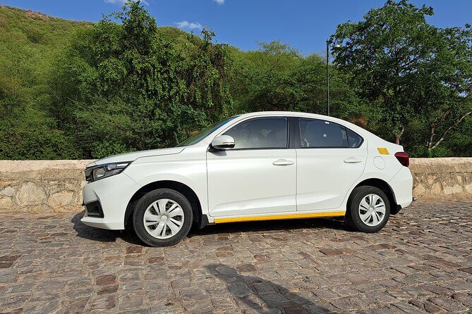 From Udaipur: Private Transfers Cab To Jodhpur with Sightseeing - An In-Depth Look at the Udaipur to Jodhpur Private Transfer