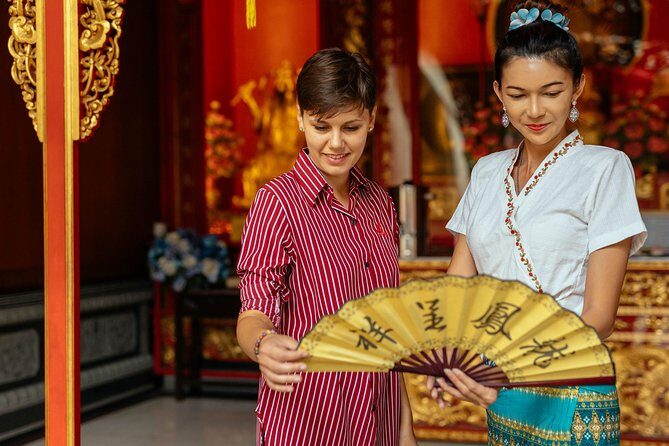 Full Day Bangkok PRIVATE City Tour With Locals - Wat Trimit & Wat Pho tickets