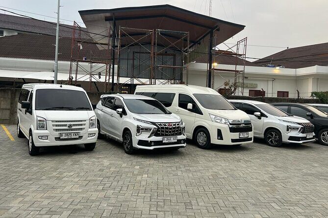 Fullday 10 hours rent a car in Jakarta city with toll & parking - Why Choose a Full-Day Car Rental in Jakarta?