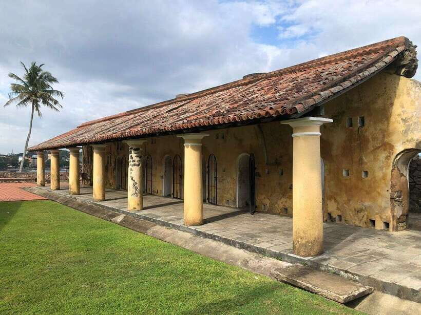 Galle: Dutch Fort Guided Walking Tour - Who Should Consider This Tour?