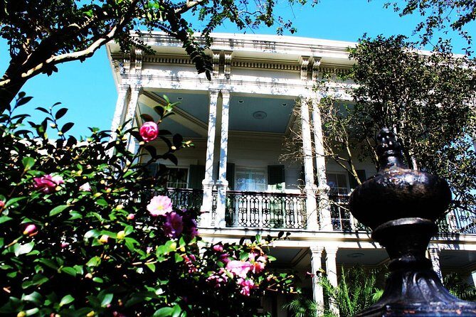 Garden District Walking Tour of New Orleans - The Allure of Celebrity and History