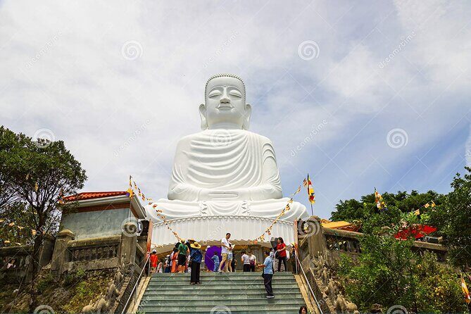 Golden Bridge & Ba Na Hills Private Day Tour with Chauffeur - What to Keep in Mind