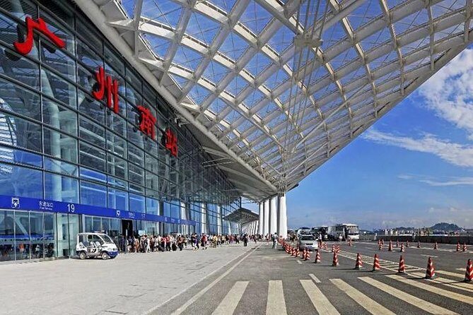 Guangzhou South Railway Station to Hotel:Private with Meet & Greet Service - Discover the Comfort and Convenience of the Guangzhou South Railway Station to Hotel Private Transfer