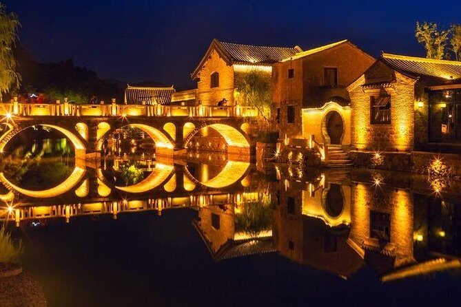 Gubei Water Town and Simatai Great Wall Private Day Tour - Exploring Gubei Water Town: A Picturesque Water Village