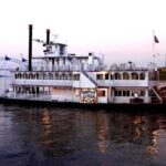 Guided Memphis City Tour that includes Riverboat Cruise - Who Would Love This Tour?