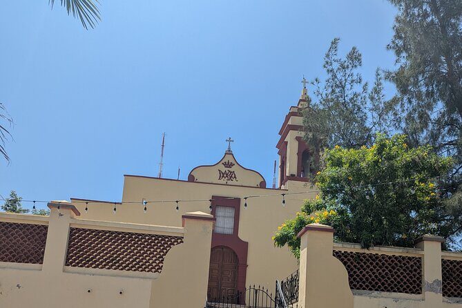 Guided tour of the cathedral and its surroundings - Exploring Mazatlan’s Sacred Spaces
