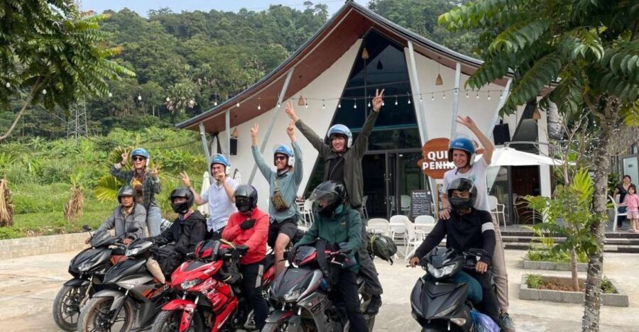 HA GIANG to CAO BANG 6-7 Days with Quiri Hostel Ha Giang - Day 1: Ha Giang to Yen Minh via Bac Sum Pass and Heaven’s Gate