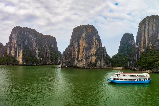 Ha Long Bay Six Hours Trip Kayaking & Swimming on Beach - Exploring the Itinerary in Detail
