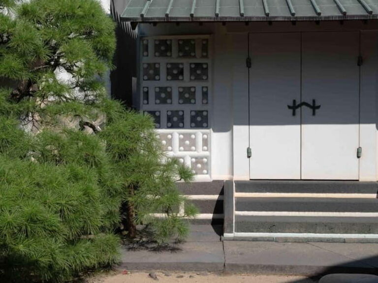 Hagi: Kumaya Art Museum, Tea ceremony and garden tour - A Closer Look at the Kumaya Art Museum Tour in Hagi